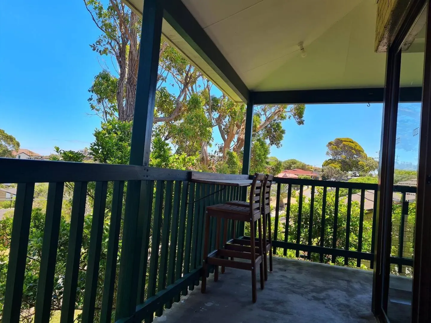 Summer Breeze - Holiday Or Business Apartment  Perth